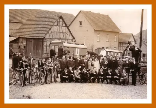 Bildtafel aus der Chronik: 1965